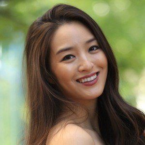 Kimberly Kong Headshot 2 of 6