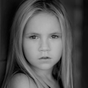 Kyleigh Nichole Headshot 5 of 10