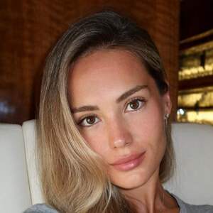 Larisa Goncharova Headshot 6 of 6