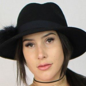 Laura Reid Headshot 3 of 7