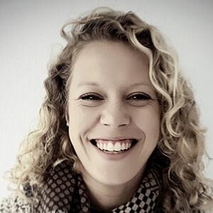 Laura Siegemund Headshot 2 of 6