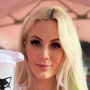 Leanne Carr Headshot 4 of 9