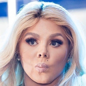 Lil Kim Headshot 4 of 6