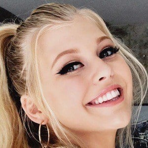 Loren Gray Headshot 3 of 14