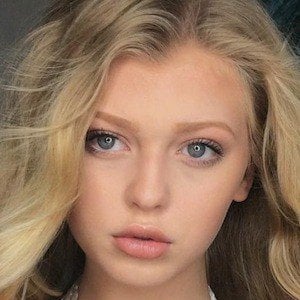 Loren Gray Headshot 9 of 14