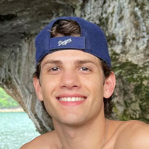 Marcelo Ancer Headshot 3 of 7