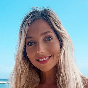 Mareen Schauder Headshot 4 of 7
