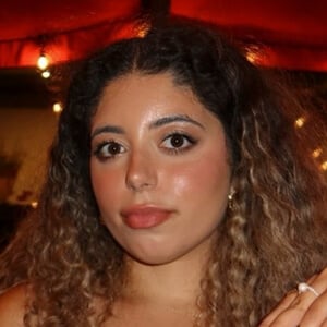 mariahxorivera Headshot 5 of 6