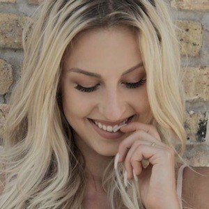 Marta Mielczarska Headshot 7 of 11