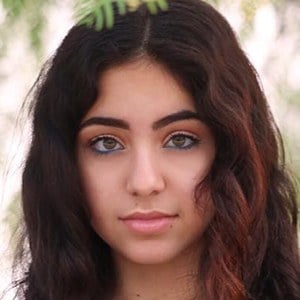 Melanie Riz Headshot 6 of 7
