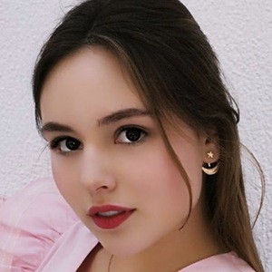 Miranda Kay Headshot 4 of 7