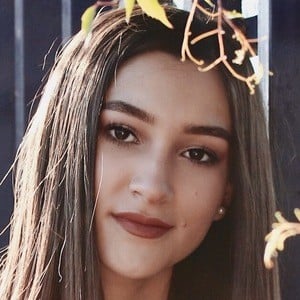Miriam Váez Headshot 2 of 4