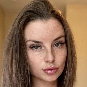 Muhriesuh Headshot 6 of 10
