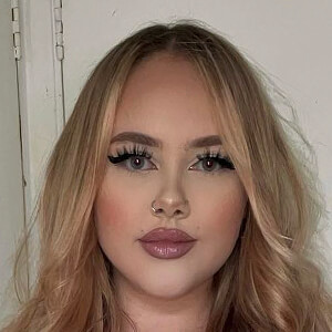 mxgsie Headshot 5 of 8