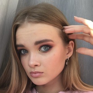 Nastya Stolbunova Headshot 5 of 6