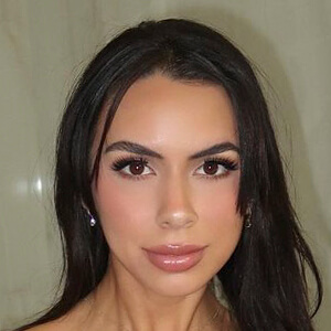 Natalya Alisia Headshot 4 of 6
