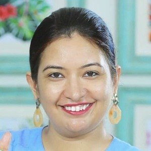 Nisha Topwal Headshot 5 of 10
