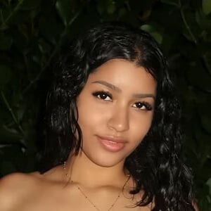 Niya Santia Headshot 2 of 6