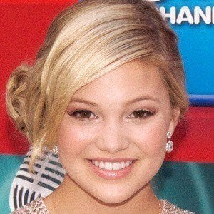 Olivia Holt Headshot 10 of 10