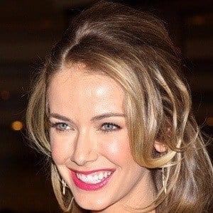 Olivia Jordan Headshot 6 of 8