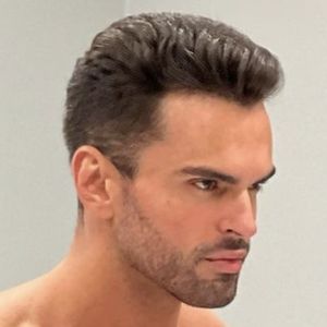 Oto Maciel Headshot 3 of 10