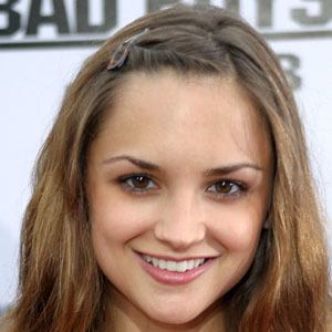 Rachael Leigh Cook at age 23