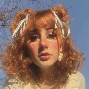 Rachel Fay Kanevsky Headshot 6 of 10