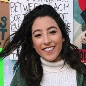 Rachel Fenton Headshot 8 of 10