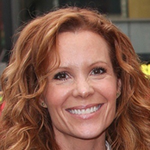 Robyn Lively Headshot 9 of 9