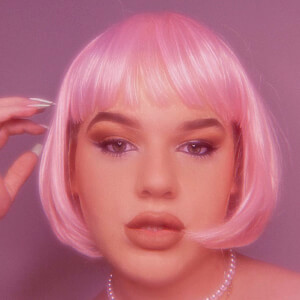 Sammy Sparkle Headshot 4 of 6