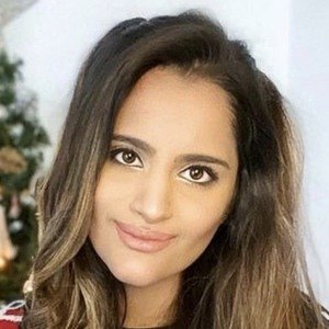 Sanjana Modha Headshot 5 of 8