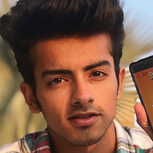 Sanket Mehta Headshot 7 of 9