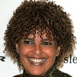 Shari Belafonte Headshot 4 of 5