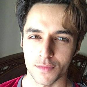 Siddharth Gupta Headshot 2 of 6