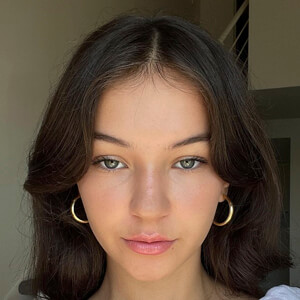 Sienna Kitchener Headshot 5 of 11
