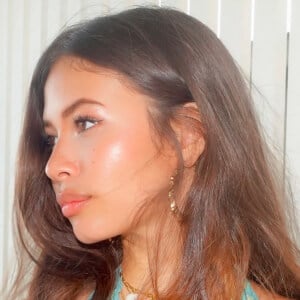 Sophia Price Headshot 2 of 8