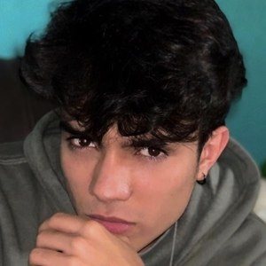 Steven Marroquin Headshot 4 of 10