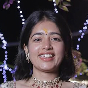 Swati Rojha Headshot 3 of 6