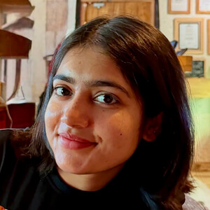 Swati Rojha Headshot 4 of 6