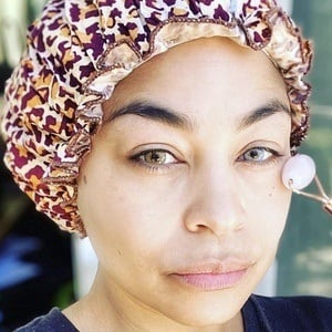 Tamara Rachelle Headshot 8 of 10