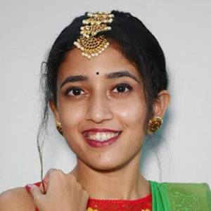 Tanvi Karekar Headshot 4 of 6