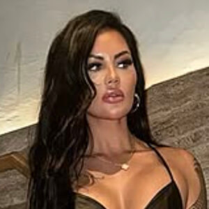 Tash Tuariki Headshot 4 of 6