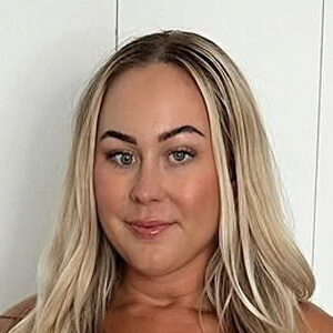Tayler Anderson Headshot 6 of 6