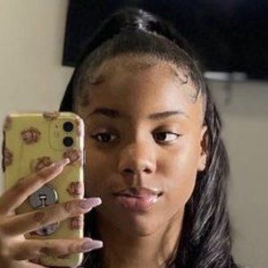 Meniyah Biscette Headshot 10 of 12