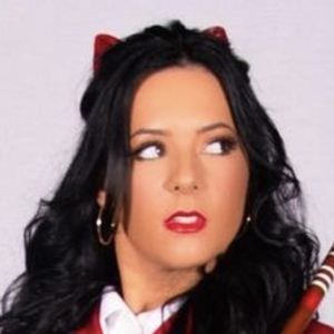 Tommi Lynn Headshot 5 of 10