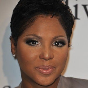 Toni Braxton Headshot 7 of 10