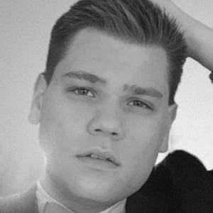 Tyler Mizak Headshot 4 of 4