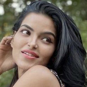 Unika Ray Headshot 7 of 10
