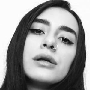 Veggie ASMR Headshot 5 of 10
