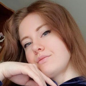 Viarrah Headshot 2 of 9
